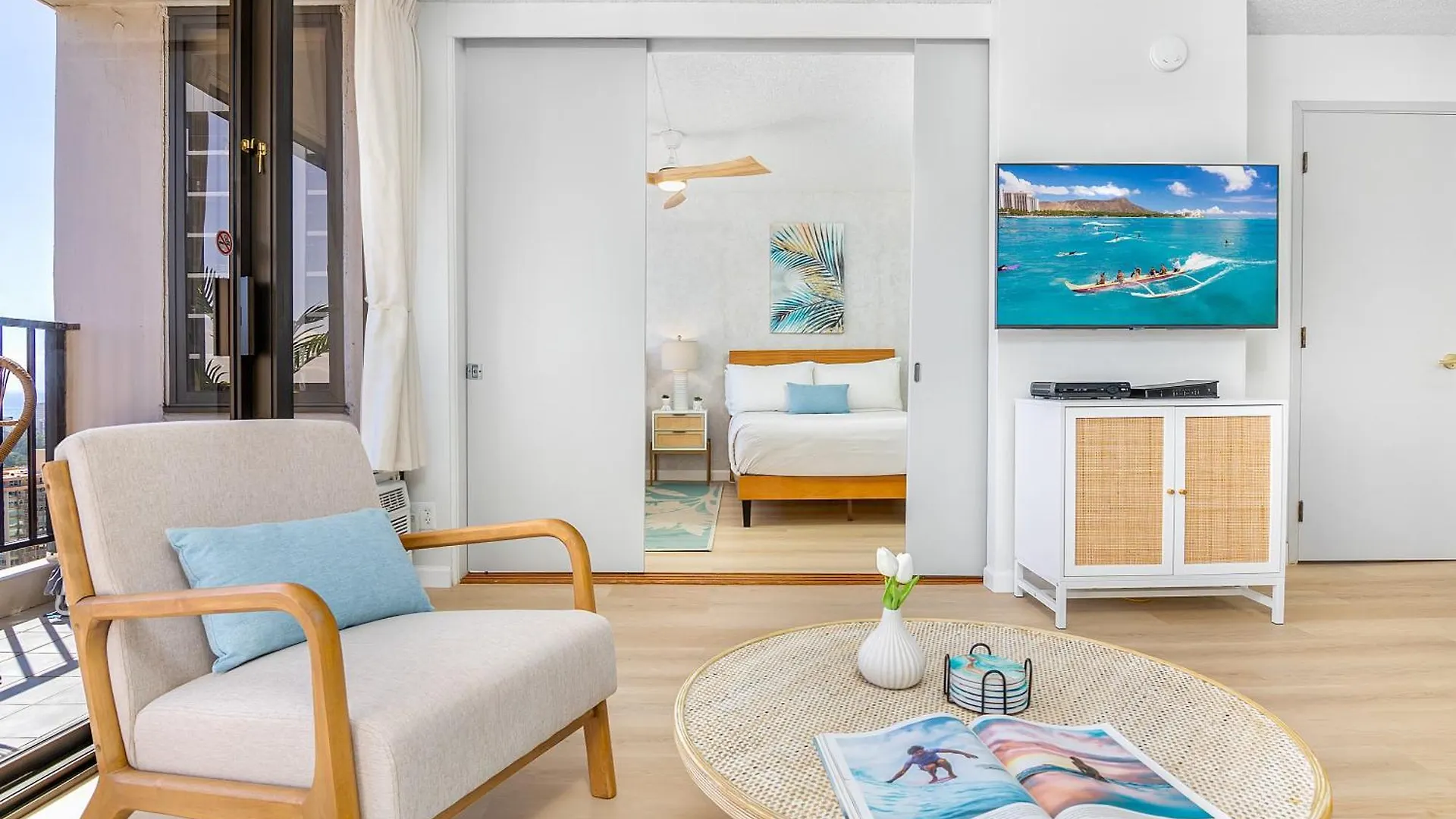 Waikiki Banyan: Diamond Head And Ocean View Condo! Honolulu